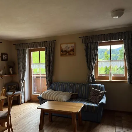 Pilzhof アパート *